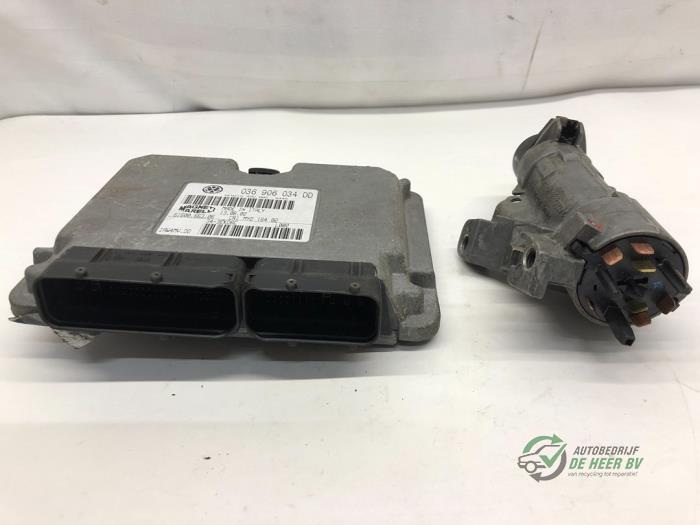 Gebruikte Kontaktslot + computer Volkswagen Polo IV (9N1/2/3) 1.4 16V Prijs € 75,00 Margeregeling aangeboden door Autobedrijf de Heer B.V.