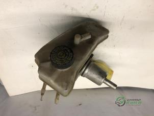 Gebruikte Hoofdremcilinder Mercedes Sprinter Prijs € 75,00 Margeregeling aangeboden door Autobedrijf de Heer B.V.