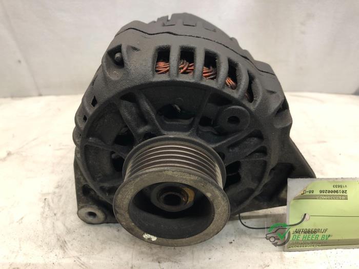 Gebruikte Dynamo Ford Fiesta 4 1.3i Prijs € 30,00 Margeregeling aangeboden door Autobedrijf de Heer B.V.