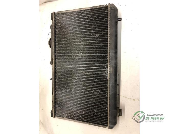 Gebruikte Radiateur Mazda Premacy Prijs € 35,00 Margeregeling aangeboden door Autobedrijf de Heer B.V.