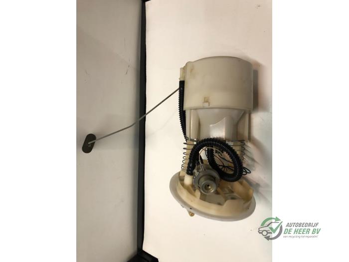 Gebruikte Tank element Pomp Renault Megane (BA) 1.6 16V Prijs € 35,00 Margeregeling aangeboden door Autobedrijf de Heer B.V.