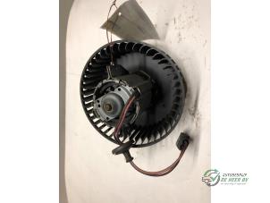 Gebruikte Chaufage Ventilatiemotor Ford Ka I 1.3i Prijs € 35,00 Margeregeling aangeboden door Autobedrijf de Heer B.V.