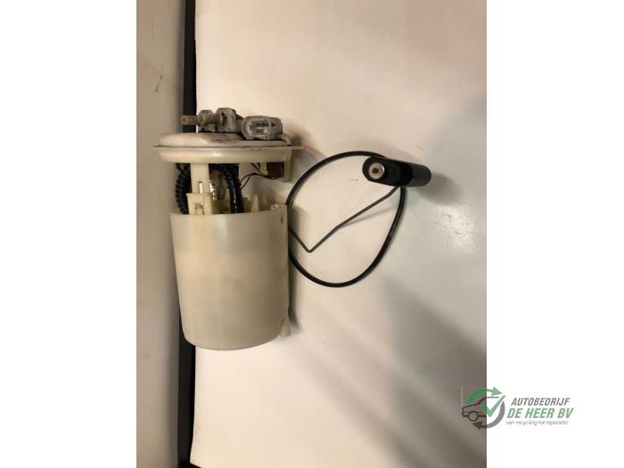 Gebruikte Tank element Pomp Renault Twingo Prijs € 35,00 Margeregeling aangeboden door Autobedrijf de Heer B.V.