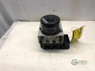 Gebruikte ABS Pomp BMW 3 serie (E46/4) 328i 24V Prijs € 100,00 Margeregeling aangeboden door Autobedrijf de Heer B.V.