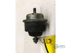 Gebruikte Motorsteun Peugeot 206 (2A/C/H/J/S) 1.4 HDi Prijs € 25,00 Margeregeling aangeboden door Autobedrijf de Heer B.V.