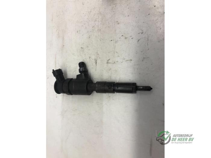 Gebruikte Verstuiver (diesel) Peugeot 206 (2A/C/H/J/S) 1.4 HDi Prijs € 50,00 Margeregeling aangeboden door Autobedrijf de Heer B.V.
