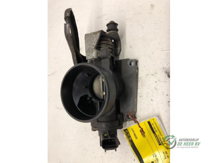 Gebruikte Gasklephuis Ford Focus 1 Wagon 1.4 16V Prijs € 35,00 Margeregeling aangeboden door Autobedrijf de Heer B.V.