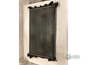 Gebruikte Radiateur Ford Transit Connect 1.8 TDCi 75 Kat. Prijs € 40,00 Margeregeling aangeboden door Autobedrijf de Heer B.V.