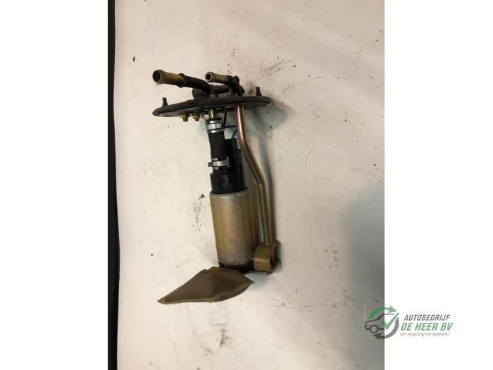 Gebruikte Tank element Pomp Suzuki Baleno (GA/GB) 1.8 16V Prijs € 35,00 Margeregeling aangeboden door Autobedrijf de Heer B.V.