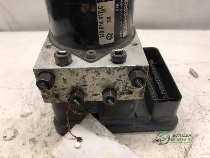 Gebruikte ABS Pomp Seat Leon (1M1) 1.8 20V Prijs € 75,00 Margeregeling aangeboden door Autobedrijf de Heer B.V.