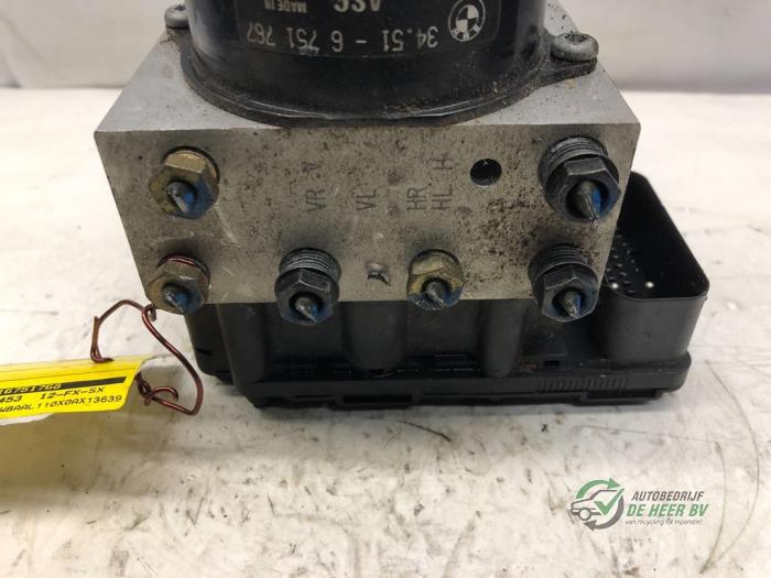 Gebruikte ABS Pomp BMW 3 serie (E46/4) 316i Prijs € 100,00 Margeregeling aangeboden door Autobedrijf de Heer B.V.