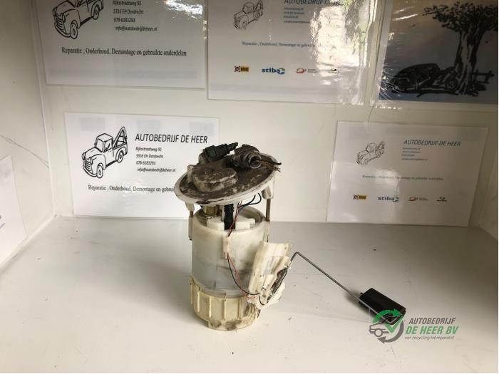 Gebruikte Tank element Pomp Renault Scénic I (JA) 1.6 16V Prijs € 35,00 Margeregeling aangeboden door Autobedrijf de Heer B.V.
