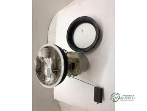 Gebruikte Tank element Pomp Ford Fiesta 5 (JD/JH) Prijs € 35,00 Margeregeling aangeboden door Autobedrijf de Heer B.V.