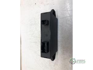 Gebruikte Module PDC Citroen C5 I Berline (DC) 2.0 16V Prijs € 50,00 Margeregeling aangeboden door Autobedrijf de Heer B.V.