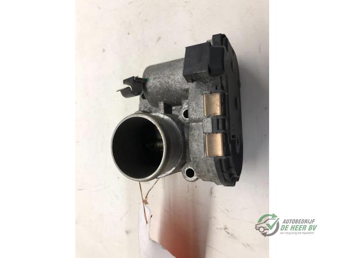 Gebruikte Gasklephuis Fiat Punto II (188) 1.2 16V 3-Drs. Prijs € 50,00 Margeregeling aangeboden door Autobedrijf de Heer B.V.