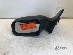 Gebruikte Spiegel Buiten links Opel Astra F Caravan (51/52) 1.6i 16V Classic Prijs € 35,00 Margeregeling aangeboden door Autobedrijf de Heer B.V.
