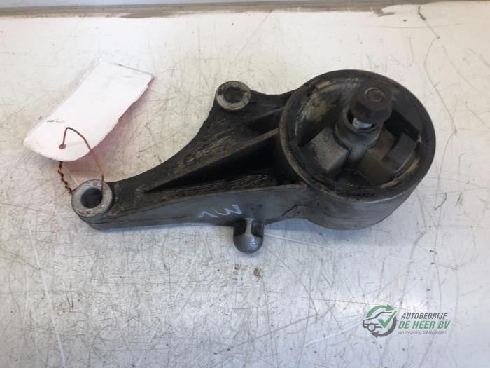 Gebruikte Motorrubber Opel Astra F Caravan (51/52) 1.6i 16V Classic Prijs € 25,00 Margeregeling aangeboden door Autobedrijf de Heer B.V.