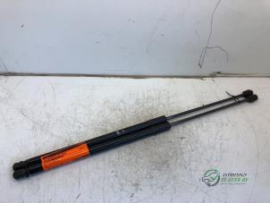 Gebruikte Set Gasdempers Achterklep Citroen C4 Picasso (UD/UE/UF) 1.6 HDiF 16V 110 Prijs € 20,00 Margeregeling aangeboden door Autobedrijf de Heer B.V.