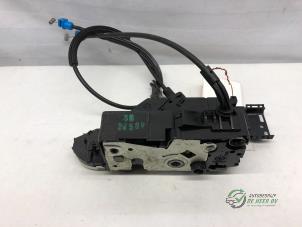 Gebruikte Deurslot Mechaniek 4Deurs rechts-voor Citroen C4 Picasso (UD/UE/UF) 1.6 HDiF 16V 110 Prijs € 35,00 Margeregeling aangeboden door Autobedrijf de Heer B.V.