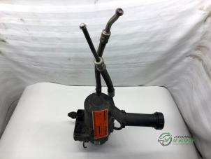 Gebruikte Pomp Servo Peugeot 307 (3A/C/D) 1.6 16V Prijs € 150,00 Margeregeling aangeboden door Autobedrijf de Heer B.V.