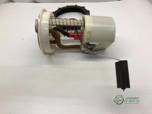 Gebruikte Tank element Pomp Ford Fiesta 5 (JD/JH) 1.3 Prijs € 35,00 Margeregeling aangeboden door Autobedrijf de Heer B.V.