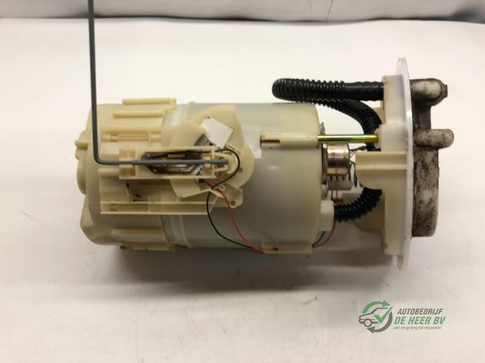 Gebruikte Tank element Pomp Renault Scénic I (JA) 1.6 16V Prijs € 35,00 Margeregeling aangeboden door Autobedrijf de Heer B.V.