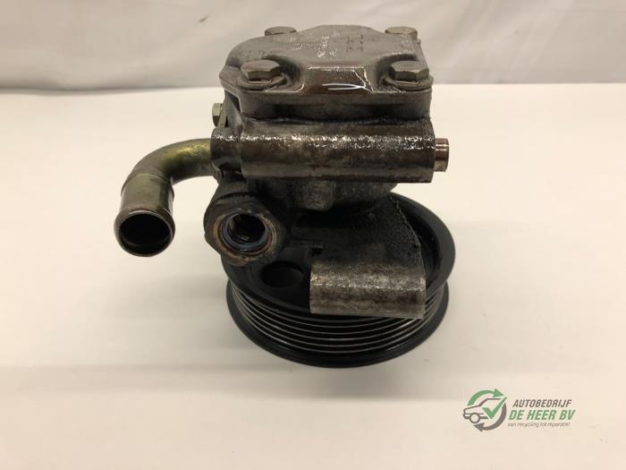 Gebruikte Servopomp Ford Fiesta 5 (JD/JH) 1.3 Prijs € 50,00 Margeregeling aangeboden door Autobedrijf de Heer B.V.