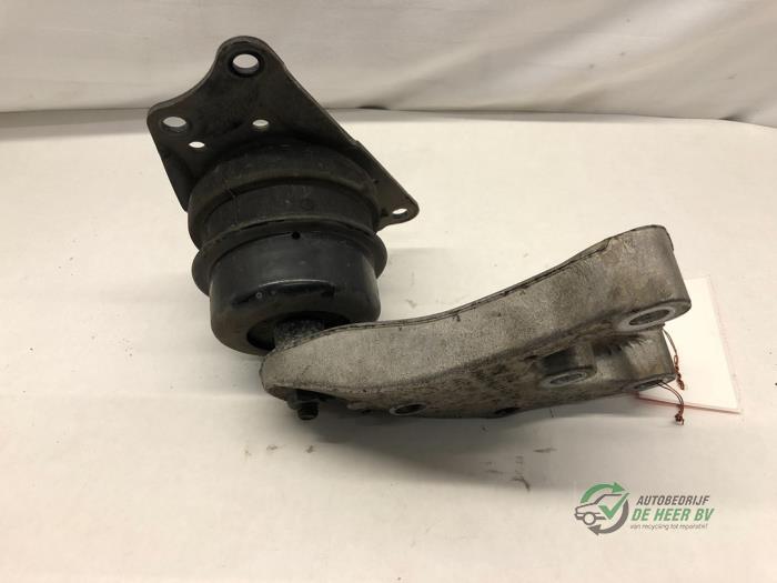 Gebruikte Motorsteun Volkswagen Fox (5Z) 1.2 Kat. Prijs € 30,00 Margeregeling aangeboden door Autobedrijf de Heer B.V.