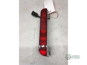 Gebruikte Extra Remlicht midden Mitsubishi Colt (Z2/Z3) 1.1 12V Prijs € 20,00 Margeregeling aangeboden door Autobedrijf de Heer B.V.