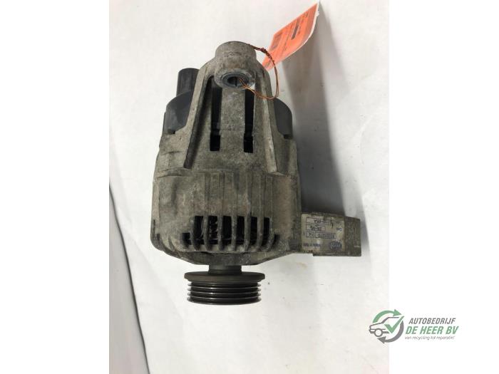 Gebruikte Dynamo Fiat Punto I (176) 75,Selecta 1.2 Fire MPI Prijs € 30,00 Margeregeling aangeboden door Autobedrijf de Heer B.V.