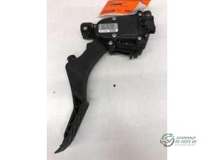 Gebruikte Gaspedaal Volkswagen Transporter T5 1.9 TDi Prijs € 35,00 Margeregeling aangeboden door Autobedrijf de Heer B.V.