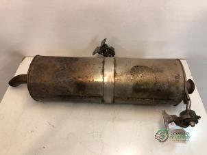 Gebruikte Uitlaat Einddemper Peugeot 307 Break (3E) 1.4 16V Prijs € 35,00 Margeregeling aangeboden door Autobedrijf de Heer B.V.