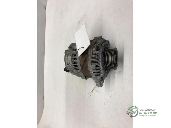 Gebruikte Dynamo Honda Jazz (GE6/GE8/GG/GP) 1.4 VTEC 16V Prijs € 50,00 Margeregeling aangeboden door Autobedrijf de Heer B.V.