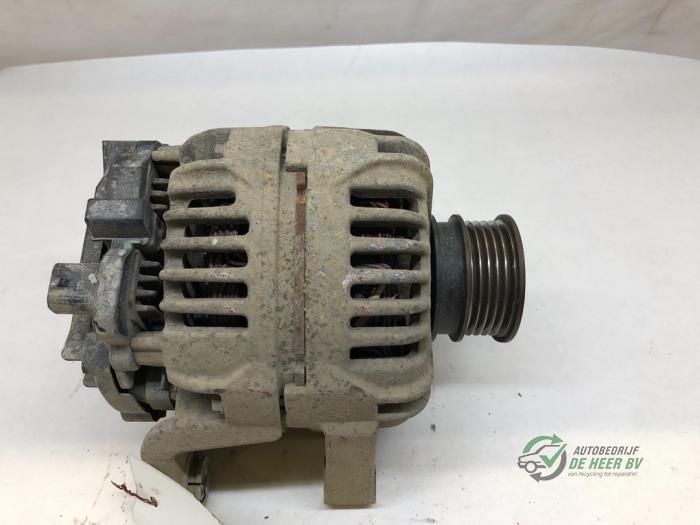 Gebruikte Dynamo Opel Astra H GTC (L08) 1.8 16V Prijs € 40,00 Margeregeling aangeboden door Autobedrijf de Heer B.V.