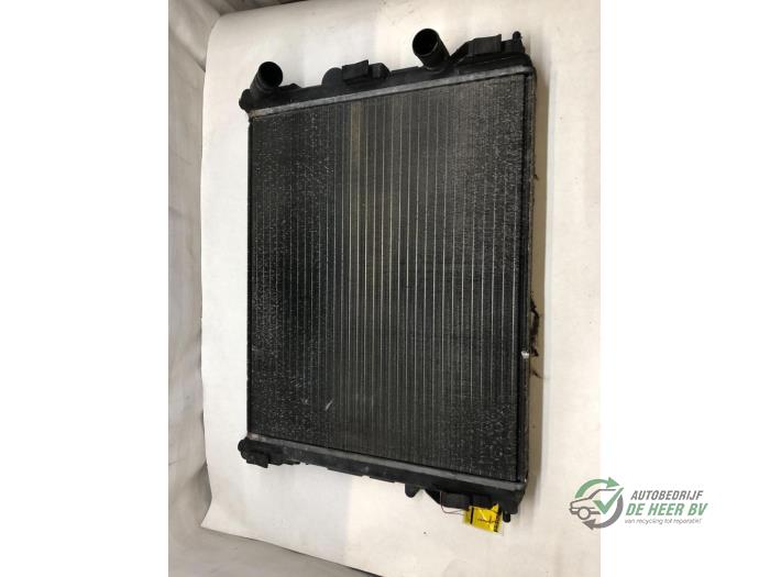 Gebruikte Radiateur Renault Kangoo (KC) 1.2 16V Prijs € 35,00 Margeregeling aangeboden door Autobedrijf de Heer B.V.