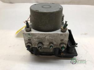 Gebruikte ABS Pomp Renault Kangoo (KC) 1.2 16V Prijs € 60,00 Margeregeling aangeboden door Autobedrijf de Heer B.V.