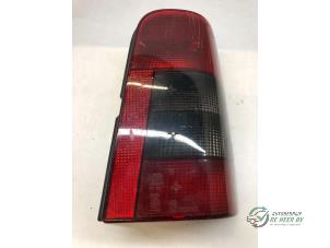 Gebruikte Achterlicht rechts Citroen Berlingo 1.9 D Prijs € 25,00 Margeregeling aangeboden door Autobedrijf de Heer B.V.