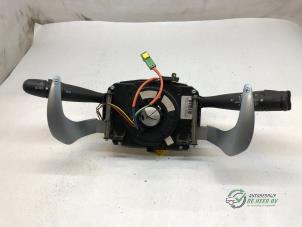 Gebruikte Combischakelaar Stuurkolom Citroen C3 (FC/FL/FT) 1.6 16V Prijs € 100,00 Margeregeling aangeboden door Autobedrijf de Heer B.V.