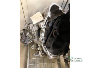 Gebruikte Versnellingsbak Mitsubishi Colt (Z2/Z3) 1.5 16V Prijs € 450,00 Margeregeling aangeboden door Autobedrijf de Heer B.V.