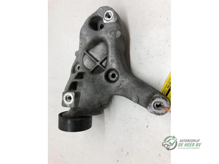 Gebruikte Spanrol Multiriem Volkswagen Golf V (1K1) 1.6 FSI 16V Prijs € 25,00 Margeregeling aangeboden door Autobedrijf de Heer B.V.