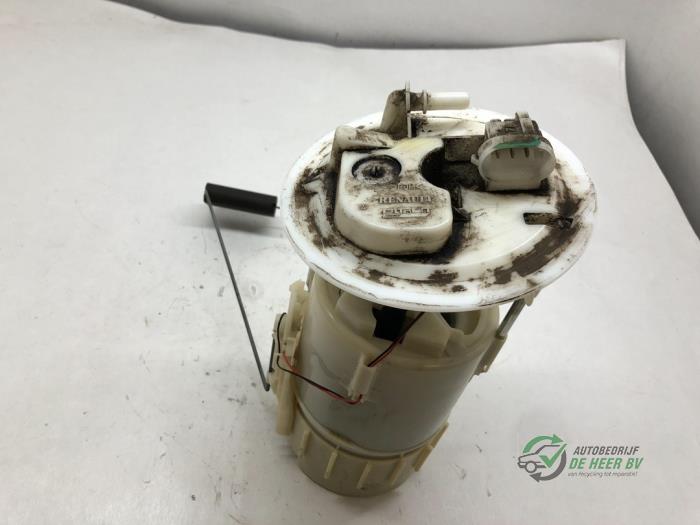 Gebruikte Tank element Pomp Renault Scénic I (JA) 1.6 16V Prijs € 35,00 Margeregeling aangeboden door Autobedrijf de Heer B.V.