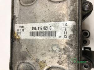 Gebruikte Oliefilterhuis Audi A5 Sportback (8TA) 2.0 TDI 16V Prijs € 65,00 Margeregeling aangeboden door Autobedrijf de Heer B.V.