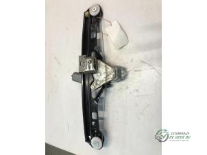 Gebruikte Raammechaniek 4Deurs links-achter Mercedes C (W203) 1.8 C-180K 16V Prijs € 35,00 Margeregeling aangeboden door Autobedrijf de Heer B.V.