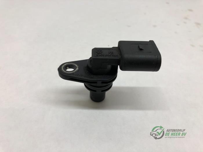 Gebruikte Nokkenas Sensor Volkswagen Polo IV (9N1/2/3) 1.4 16V Prijs € 20,00 Margeregeling aangeboden door Autobedrijf de Heer B.V.