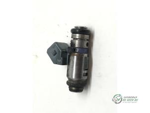 Gebruikte Injector (benzine injectie) Seat Leon (1M1) Prijs € 20,00 Margeregeling aangeboden door Autobedrijf de Heer B.V.