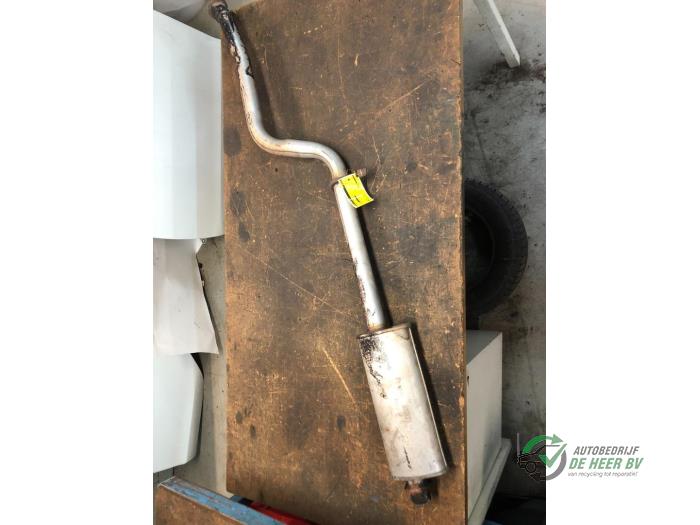 Gebruikte Uitlaat Middendemper Peugeot 106 II 1.4 XN,XR,XS,XT Prijs € 35,00 Margeregeling aangeboden door Autobedrijf de Heer B.V.