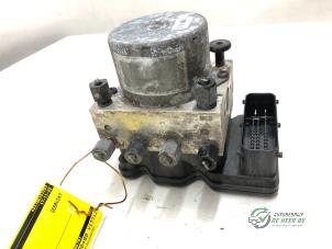 Gebruikte ABS Pomp Chevrolet Spark 1.0 16V Bifuel Prijs € 85,00 Margeregeling aangeboden door Autobedrijf de Heer B.V.