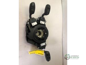 Gebruikte Stuurkolomschakelaar BMW 5 serie Touring (E61) 520d 16V Corporate Lease Prijs € 75,00 Margeregeling aangeboden door Autobedrijf de Heer B.V.