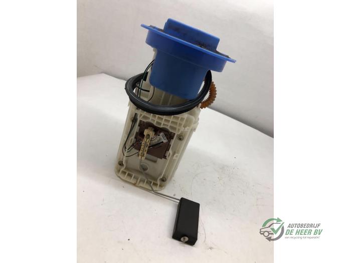 Gebruikte Tank element Pomp Seat Leon (1P1) 2.0 FSI 16V Prijs € 35,00 Margeregeling aangeboden door Autobedrijf de Heer B.V.