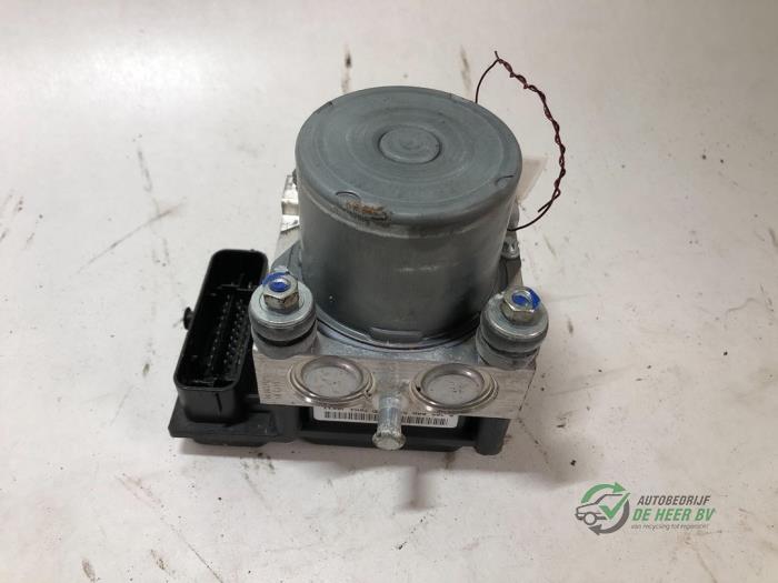 Gebruikte ABS Pomp Peugeot 308 (4A/C) 1.6 VTI 16V Prijs € 150,00 Margeregeling aangeboden door Autobedrijf de Heer B.V.